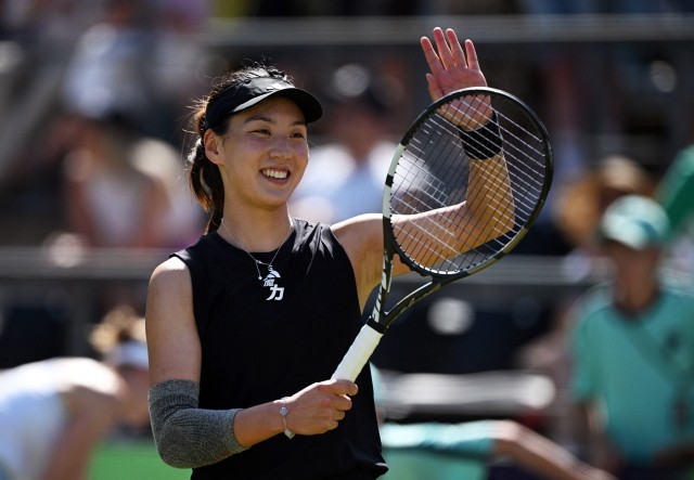 场应变显得 场应变显得