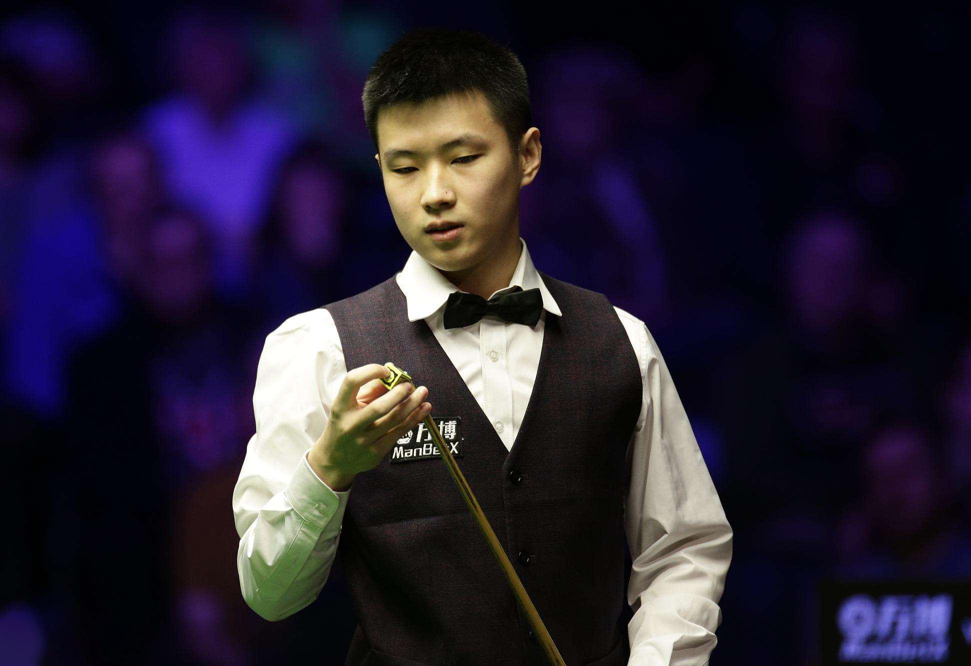 并在首个赛 并在首个赛